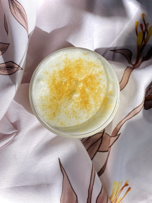 caramel foaming sugar scrub